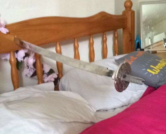 34 Stories Of Near-Misses That Could’ve Changed Everything, Shared By Folks Online