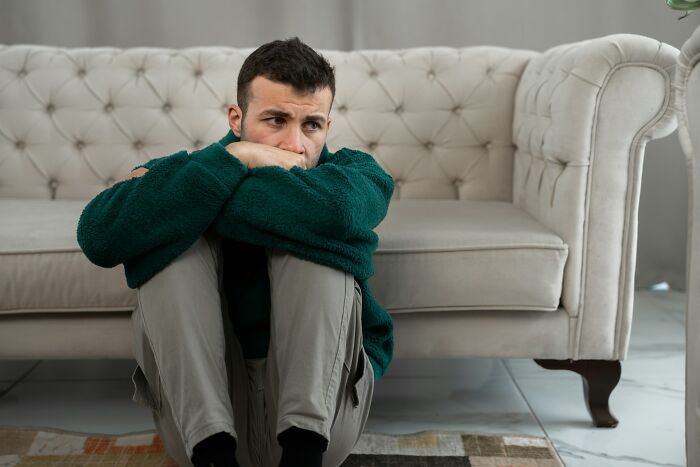 "Heartbreak Made Me Do It": 35 Deranged Shenanigans People Pulled Off Post-Breakup