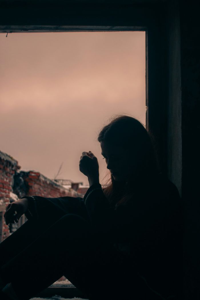 Teen Falls Out With Parents After Cousin Steals Her Food And Has An Allergic Reaction