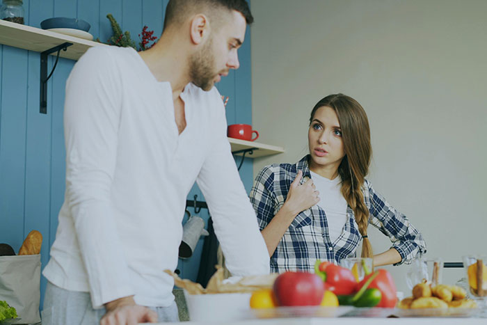 Man Tries To Ignore Gut Feeling About Wife And Her Male Coworker, Finally Snoops On Her Phone