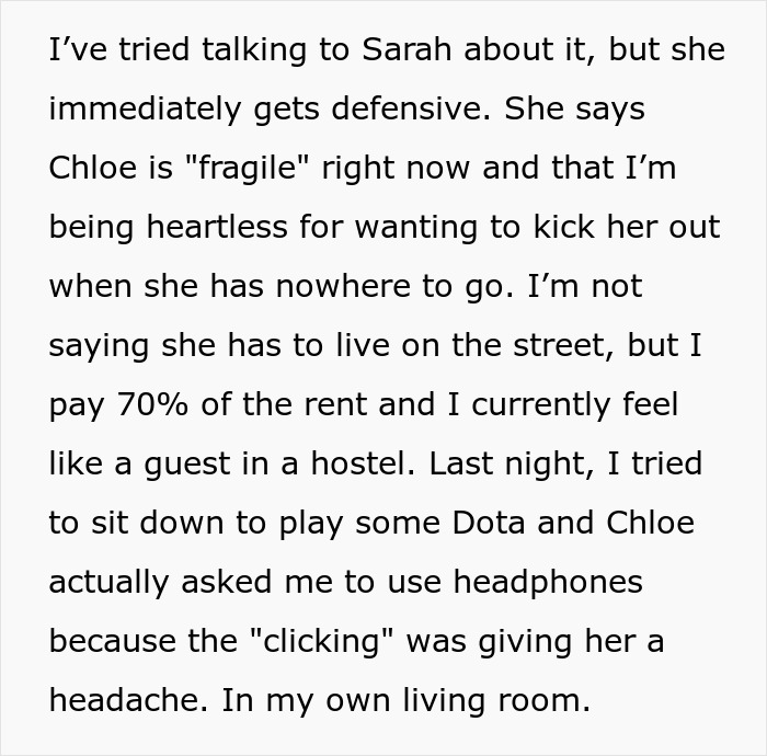 Mulher bate na casa de um amigo após o rompimento, explode reality shows e estressa os gatos