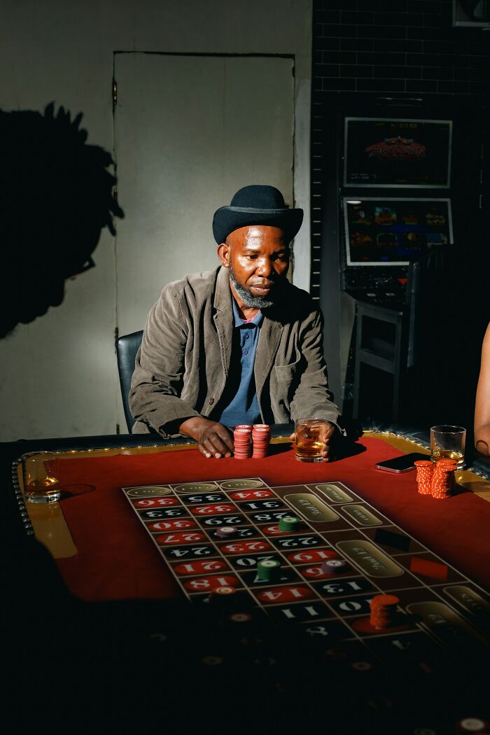 “God Bless America”: 71 People Who Were Once Rich Share How They Lost Everything