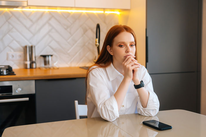 Guy Lies Like It's His Profession, Friends Realize There's Something Seriously Wrong With Him