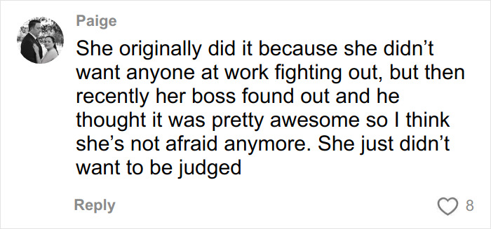 Autor de best-seller choca os fãs ao revelar a verdadeira identidade após 13 anos de vida dupla Autor de best-seller choca os fãs ao revelar a verdadeira identidade após 13 anos de vida dupla