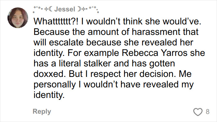 Autor de best-seller choca os fãs ao revelar a verdadeira identidade após 13 anos de vida dupla Autor de best-seller choca os fãs ao revelar a verdadeira identidade após 13 anos de vida dupla