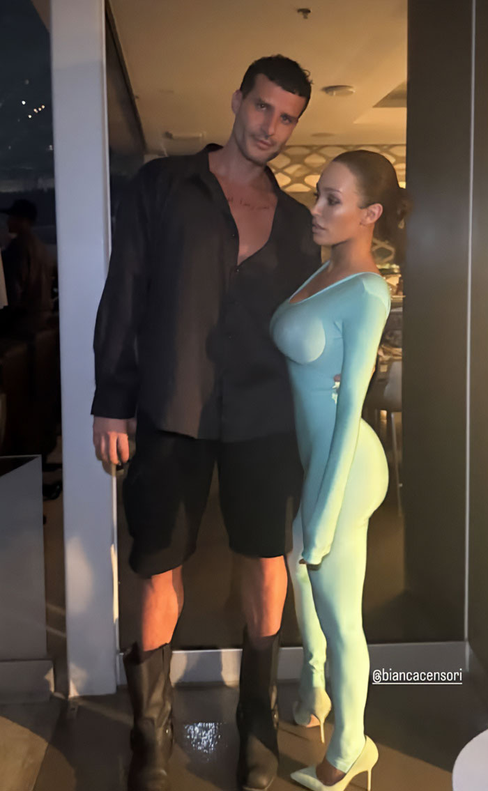 Bianca Censori veste um macacão colante em meio ao controverso retorno de Kanye West