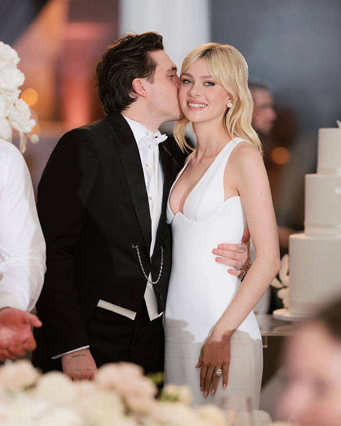 Brooklyn Beckham aparentemente enfrentou um erro humilhante em seu casamento, à medida que mais raízes de brigas familiares eram reveladas