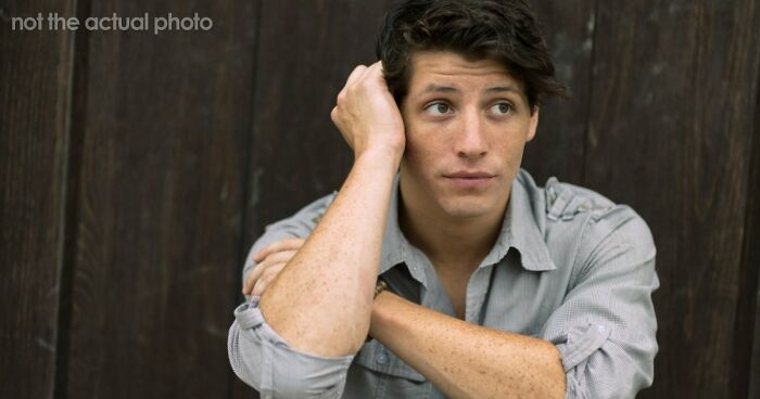 Man Refuses To Let His Estranged Brother Back Into His Life, Their Mom Tries To Force A Reunion