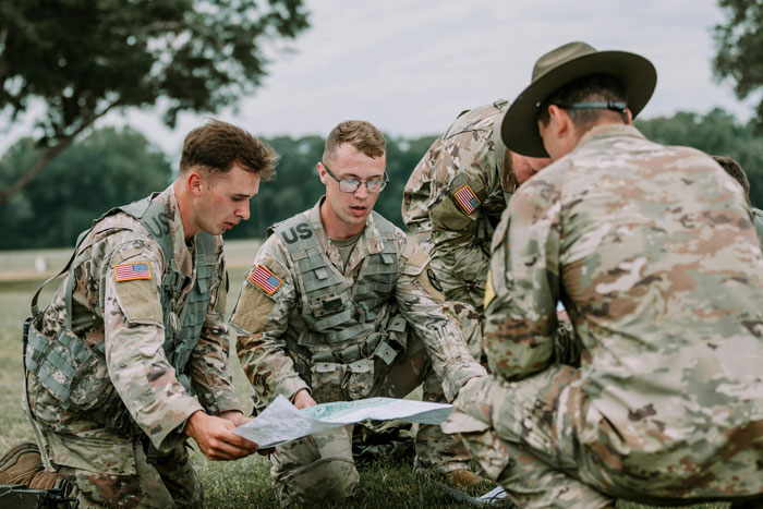 CIA implanta tecnologia de IA “Ghost Murmur” que detecta batimentos cardíacos para localizar piloto americano desaparecido no Irã