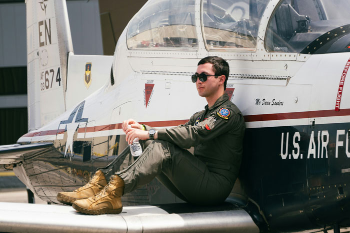 CIA implanta tecnologia de IA “Ghost Murmur” que detecta batimentos cardíacos para localizar piloto americano desaparecido no Irã