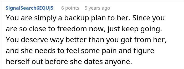 A screenshot of a Reddit comment advising a user to continue with their divorce, telling them their wife doesn't deserve them.