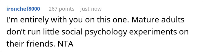 Comment on social psychology experiment about woman testing friend to remind her to show appreciation, expressing disagreement with the behavior.