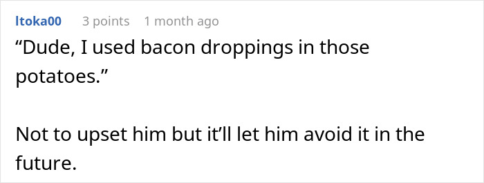 A Reddit comment discussing bacon fat used in food, a Muslim roommate ate it without knowing. The user wants to avoid future issues.