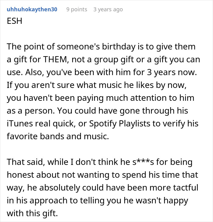 Woman buying concert tickets for boyfriend&rsquo;s birthday with his love of bands and his emotional reaction.