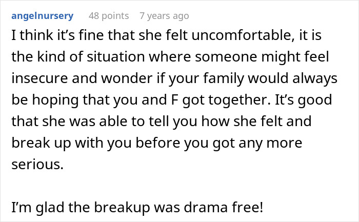 Screenshot of a forum comment discussing a woman breaking up with her boyfriend over his female friend’s close family relationship. Screenshot of a forum comment discussing a woman breaking up with her boyfriend over his female friend’s close family relationship.