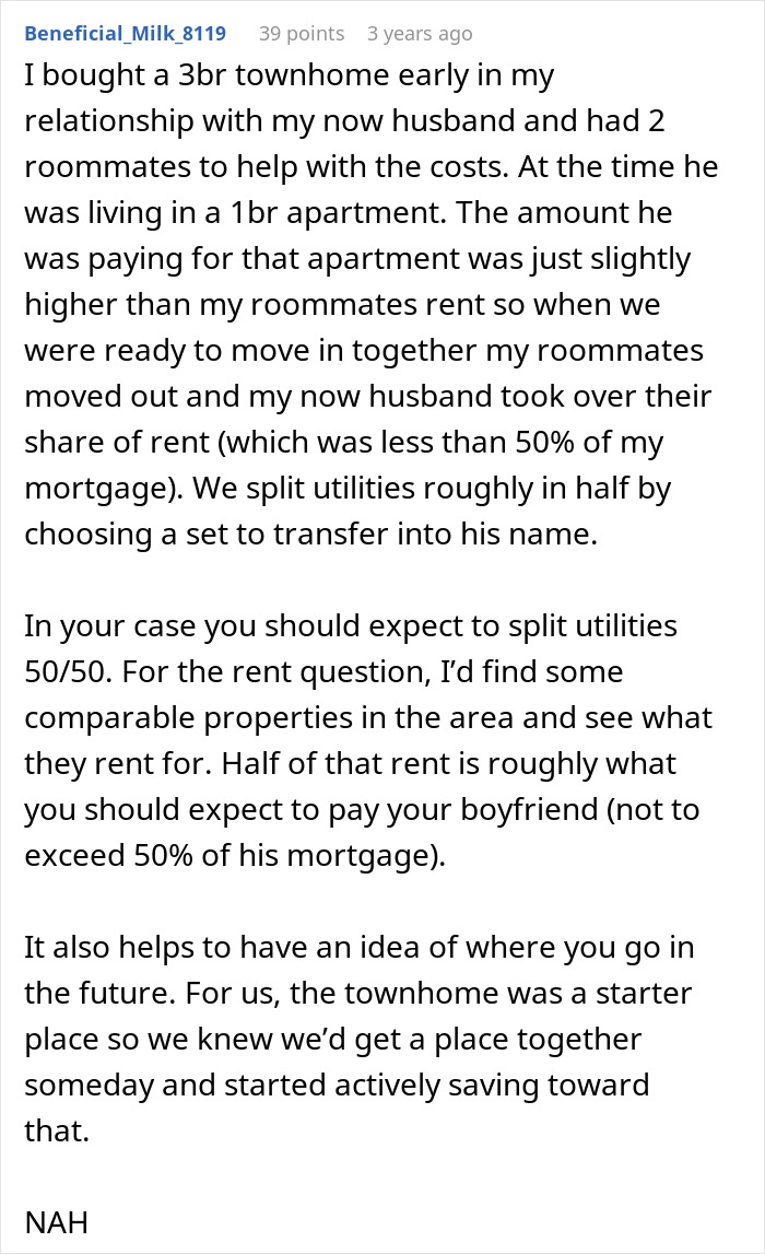 A Reddit post about a woman who refused to split her boyfriend's mortgage 50/50 without being on the deed.