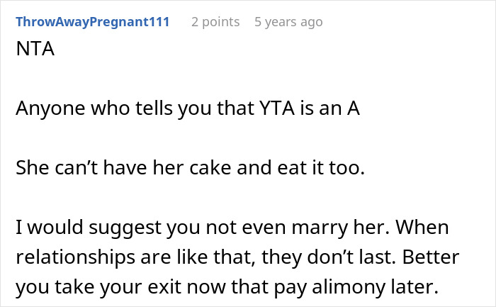 A Reddit comment advising against marrying someone who refuses to split finances, emphasizing the consequences for a man.
