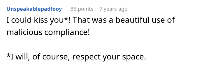 Um comentário do Reddit aplaudindo uma abordagem No Hitting, mencionando conformidade maliciosa, com texto afirmando 