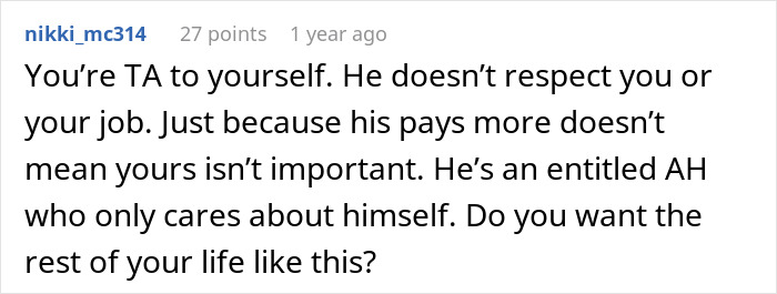 A Reddit comment about a husband's disrespect, advising the wife to quit the marriage for self-respect.