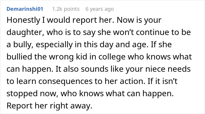 Teen Stomps On Cousin's Hand With High Heels, Calls It An "Accident," Aunt Weighs Calling Police Teen Stomps On Cousin's Hand With High Heels, Calls It An "Accident," Aunt Weighs Calling Police