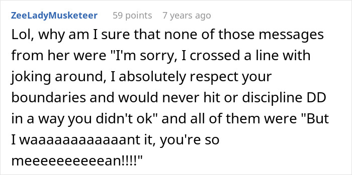 Uma captura de tela de um comentário do Reddit discutindo uma MIL que brincou sobre espancar a filha, destacando o 