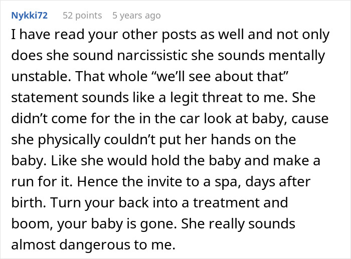 Comment highlighting mom&rsquo;s creepy behavior described as mentally unstable and potentially dangerous regarding her baby.
