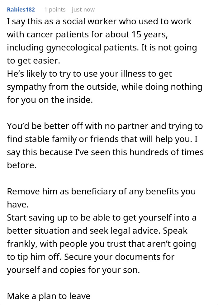A Reddit comment advising a wife with a cervical cancer diagnosis to leave her unsupportive hubby due to his selfishness.