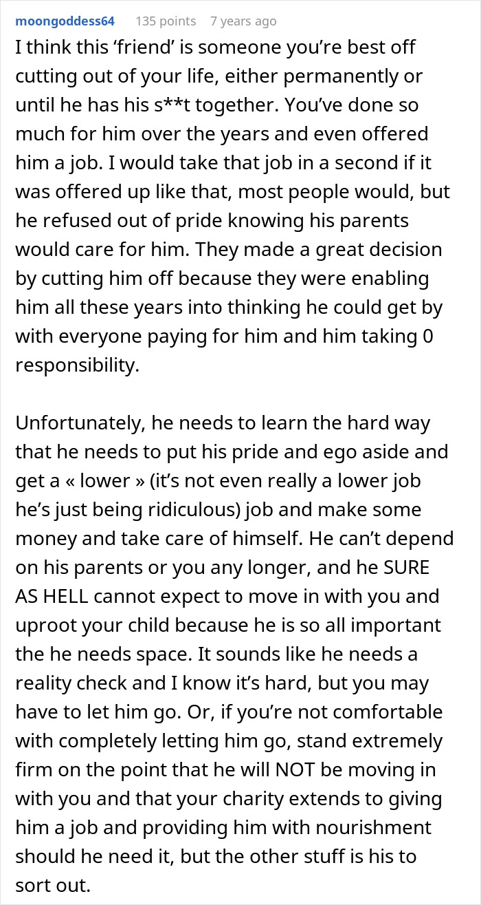 Reddit comment discussing a man who thinks his best friend working as a server is low but won’t ask for money. Reddit comment discussing a man who thinks his best friend working as a server is low but won’t ask for money.