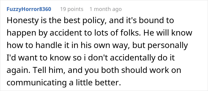 A Reddit comment discussing honesty about using bacon fat, advising communication for the person and Muslim roommate.
