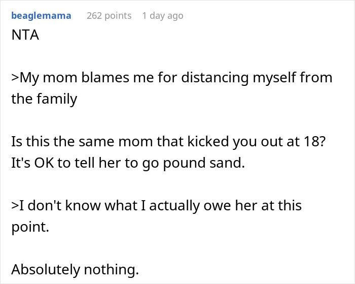Reddit comment discussing family drama involving a lady hooking up with sister&rsquo;s boyfriend and wedding tensions.