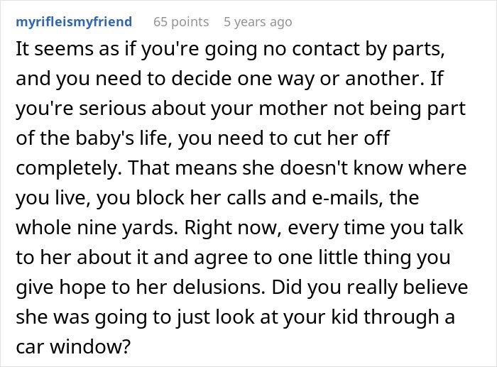 Screenshot of an online discussion about a mom&rsquo;s creepy behavior and concerns over her involvement with her baby.