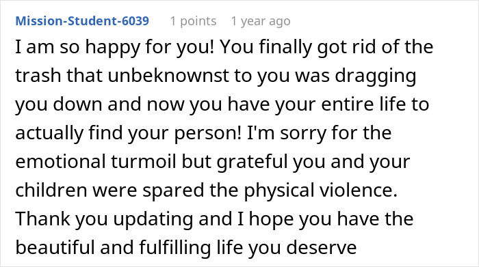 &ldquo;Suddenly, Trust Is Gone&rdquo;: A Woman Considers Divorce After Her Husband Starts Acting Weird