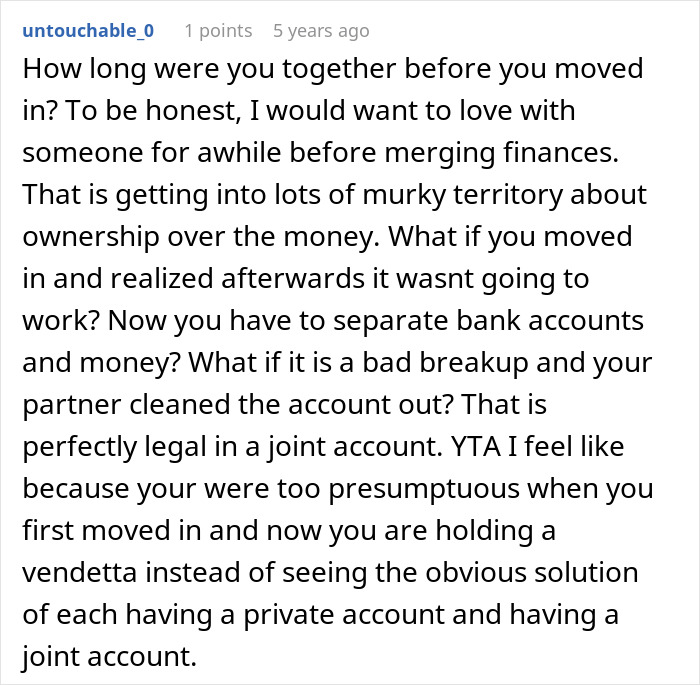 A Reddit comment advising on finances and relationships, highlighting how a man can turn the tables on a girlfriend who refused to split finances.
