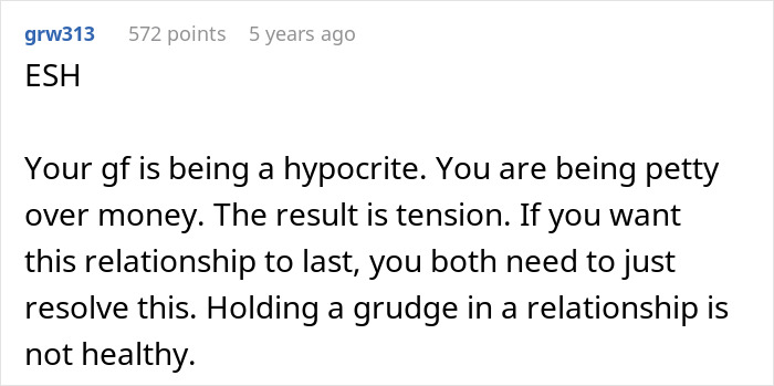 A Reddit comment from grw313, 572 points, 5 years ago, titled ESH, offering advice on a financial disagreement between a man and his girlfriend.