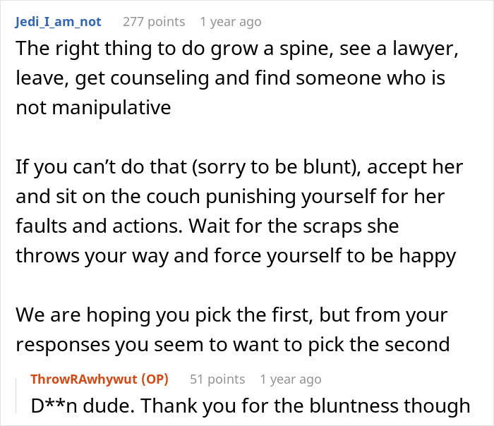 Man Tries To Ignore Gut Feeling About Wife And Her Male Coworker, Finally Snoops On Her Phone