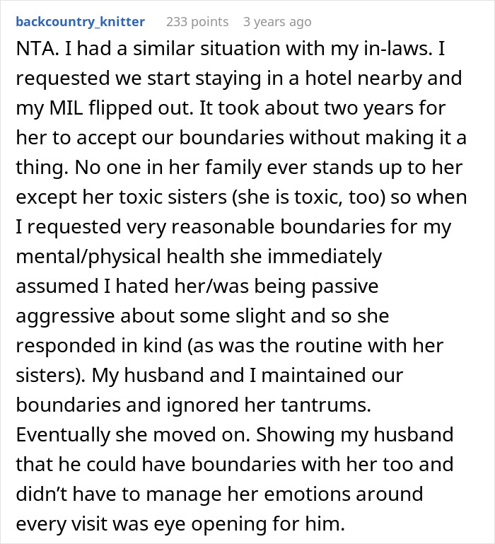 BF&rsquo;s Parents Refuse To Let 25YO Couple Share A Room, Livid When Woman Books Hotel Instead