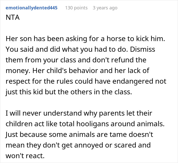 Reddit comment supporting dismissing a disruptive kid and his toxic mom from a class due to safety concerns.