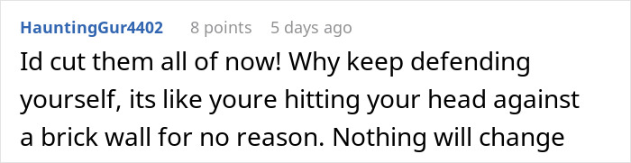 Reddit comment discussing a woman accused of sleeping with her sister&rsquo;s fianc&eacute;, facing family judgment she can&rsquo;t change.