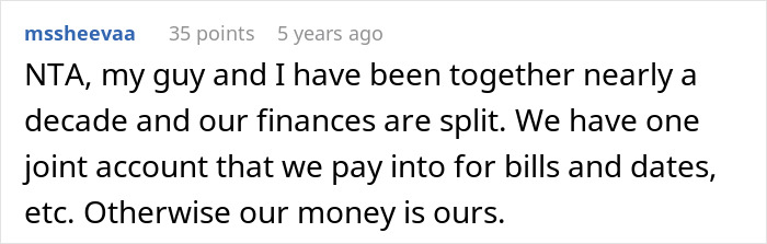 A Reddit comment on finances discussing splitting costs in a relationship, providing advice on how to split finances.