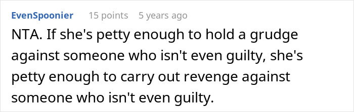 Comment discussing worries about sister sabotaging wedding due to past incident and considering uninviting her.