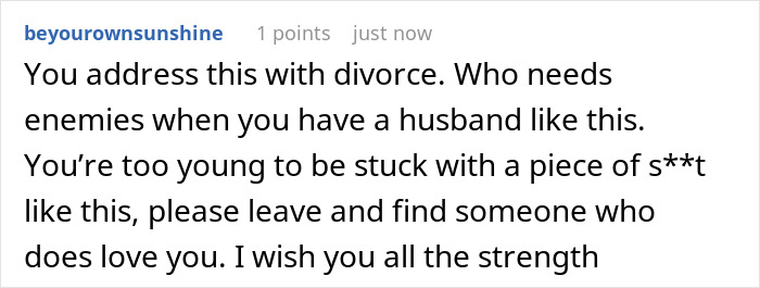 A screenshot of a comment suggesting divorce for a wife whose husband refuses to help after her cervical cancer diagnosis.