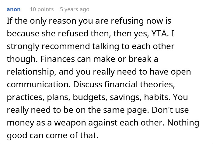 A screenshot of a Reddit comment advising on finances in a relationship and open communication to split finances.