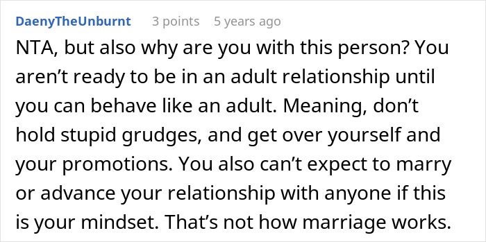 A Reddit comment discussing financial splits in a relationship, advising on adult behavior and expectations for marriage.