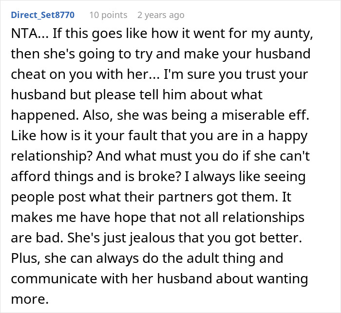 Woman Tells Sister She Shouldn't Rub Her "Picture-Perfect Marriage" In Other People's Faces