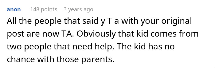 A Reddit comment criticizing a toxic mom and her disruptive kid, stating the kid has no chance with those parents.