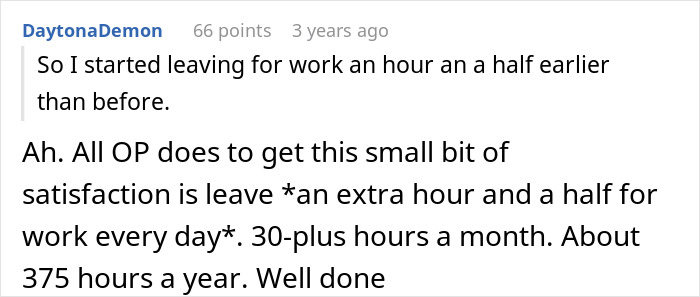 Screenshot of a Reddit comment explaining how an employee took revenge on a colleague who exposed their late arrivals.