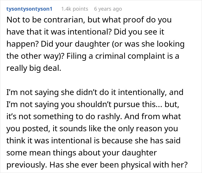 Teen Stomps On Cousin's Hand With High Heels, Calls It An "Accident," Aunt Weighs Calling Police Teen Stomps On Cousin's Hand With High Heels, Calls It An "Accident," Aunt Weighs Calling Police