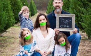 47 Embarrassing Moments When Parents Didn’t Realize How Cringey They Were