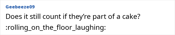 Um comentário de um usuário perguntando se os ovos no bolo contam para o tratamento de Alzheimer, seguido por um emoji risonho.