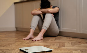 Mom Forces Daughter Into Toxic Marriage And Illness Struggles, In Tears When She Says It’s Her Fault